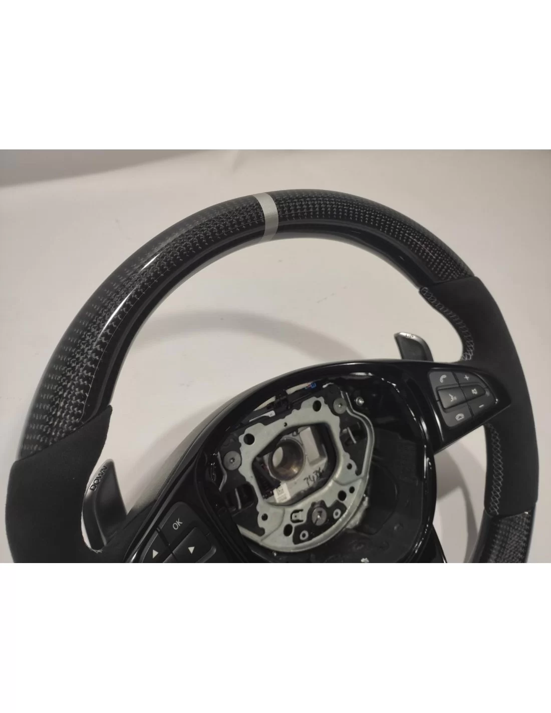 - Steering Wheels - Mercedes-Benz GLE GLC GLS W205 Volante Carbono Alcantara - 6 - Melhore a sua experiência de condução com o - Steering Wheels - Mercedes-Benz GLE GLC GLS W205 Volante Carbono Alcantara - 6 - Melhore a sua experiência de condução com o
