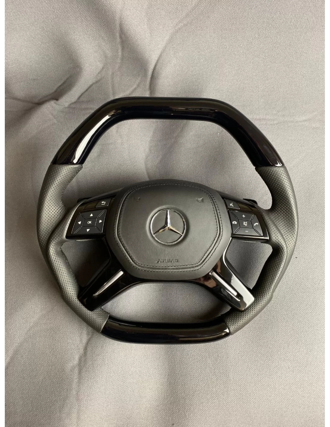  - Steering Wheels - Mercedes-Benz W463 X166 W166 W212 Stuurwiel Piano Zwart Leder - 2 - Koop een Mercedes-Benz W463 X166 W212 s