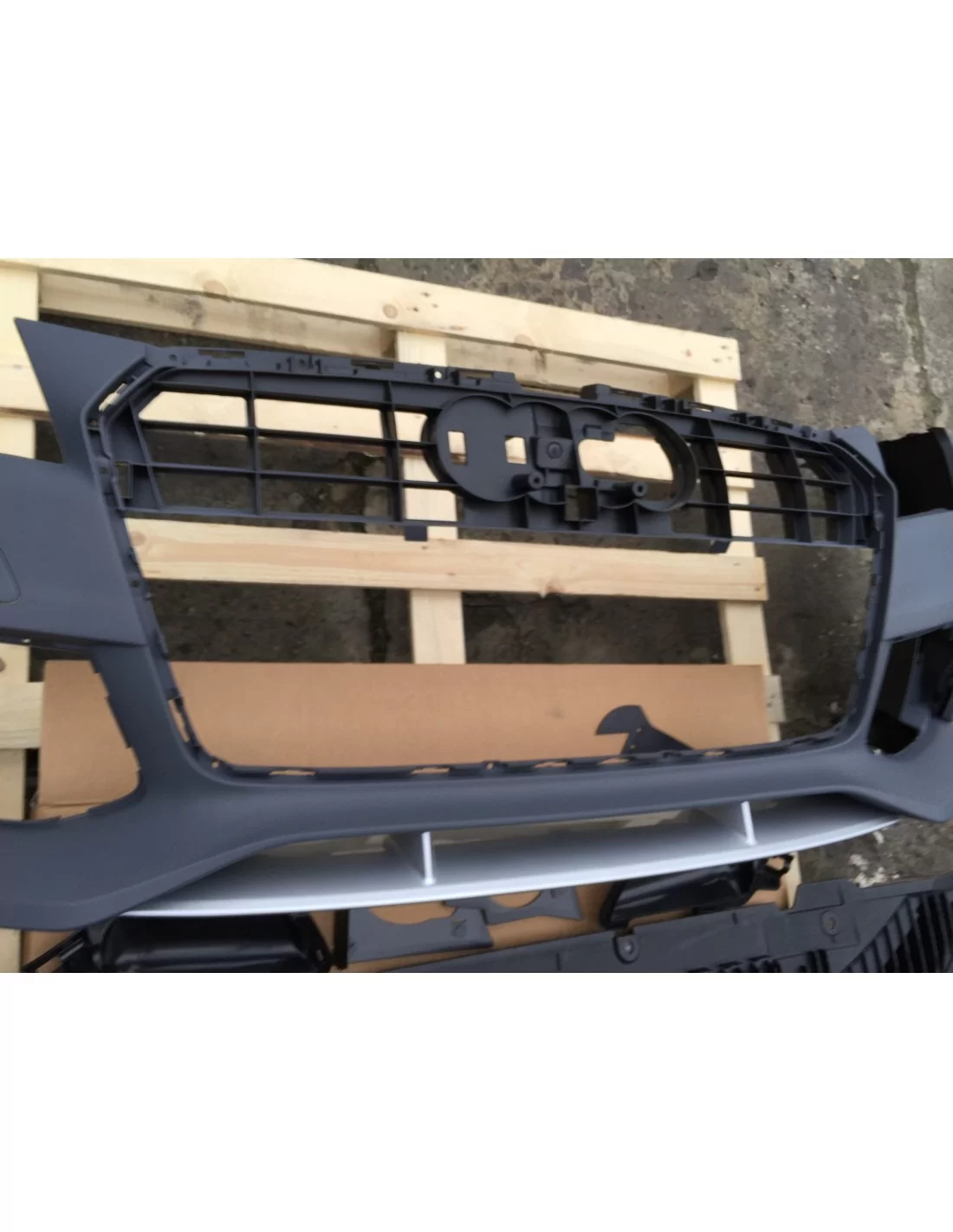  - Audi - Audi A7 4G 2012-2015 paraurti anteriore con griglia RS7 optics - 5 - Acquista la griglia radiatore paraurti anteriore 