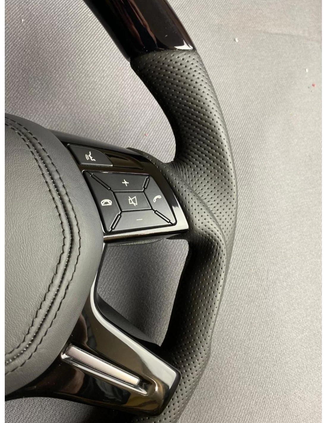 - Volant - Mercedes-Benz W463 X166 W166 W212 Volant en cuir noir piano - 3 - Achetez le volant Mercedes-Benz W463 X166 W166 W21 - Volant - Mercedes-Benz W463 X166 W166 W212 Volant en cuir noir piano - 3 - Achetez le volant Mercedes-Benz W463 X166 W166 W21