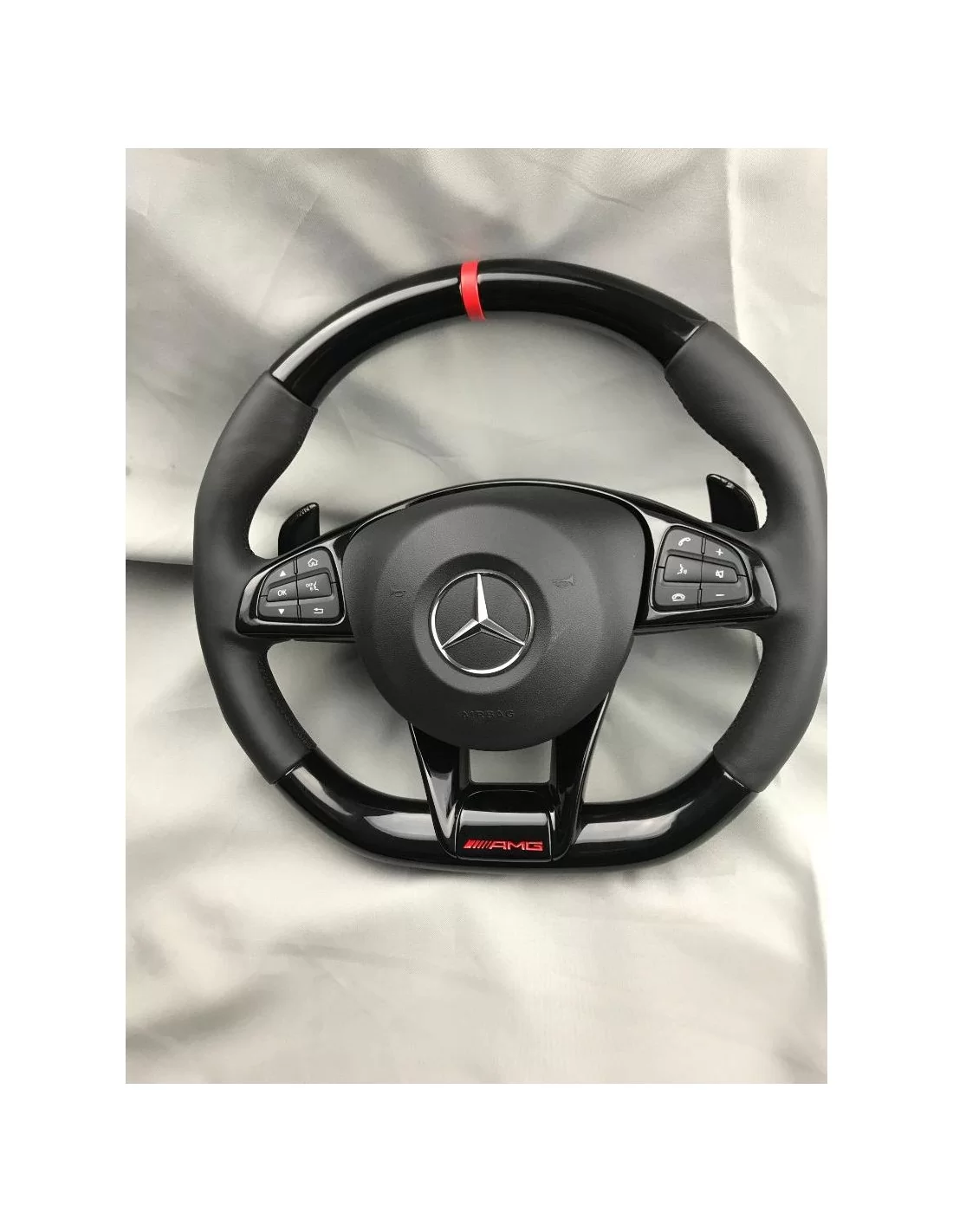  - Steering Wheels - AMG 梅赛德斯-奔驰 W205 C 级钢琴黑真皮方向盘 - 5 - 为您的梅赛德斯-奔驰 W205 C 级轿车配备这款高档钢琴黑真皮方向盘，将时尚与奢华完美结合，为您带来更出色的驾驶体验！✉️