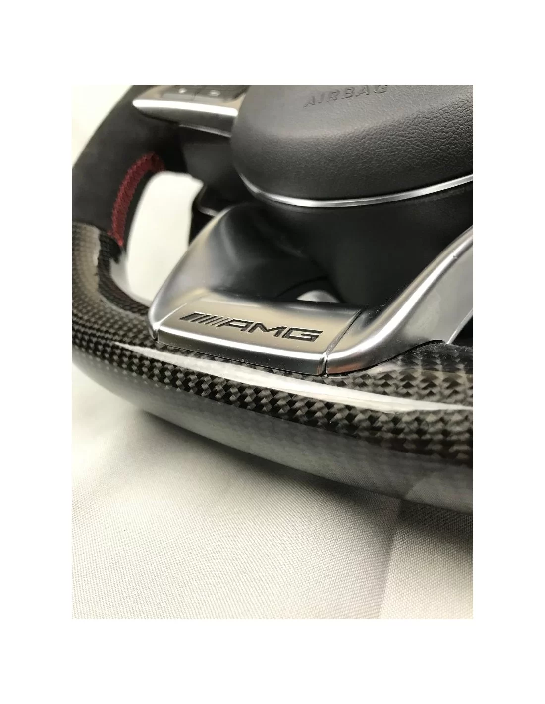 - Volant - AMG Mercedes-Benz W205 W213 Classe C Classe E Volant original Carbone Alcantara - 6 - Transformez votre Mercedes-Ben - Volant - AMG Mercedes-Benz W205 W213 Classe C Classe E Volant original Carbone Alcantara - 6 - Transformez votre Mercedes-Ben