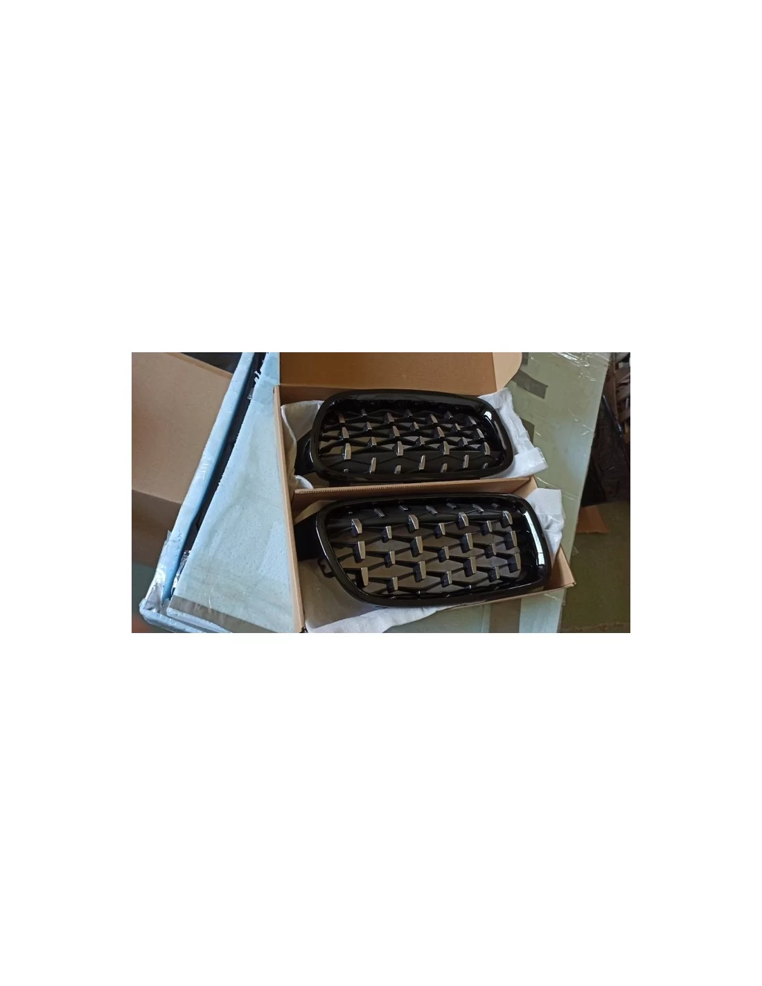  - BMW - 宝马 3 F30 12+ 菱形双肾进气格栅 - 1 - 为您的 BMW 3 F30（2012 年以上）配备炫目的钻石双肾进气格栅，尽显奢华气质！◽️◾️