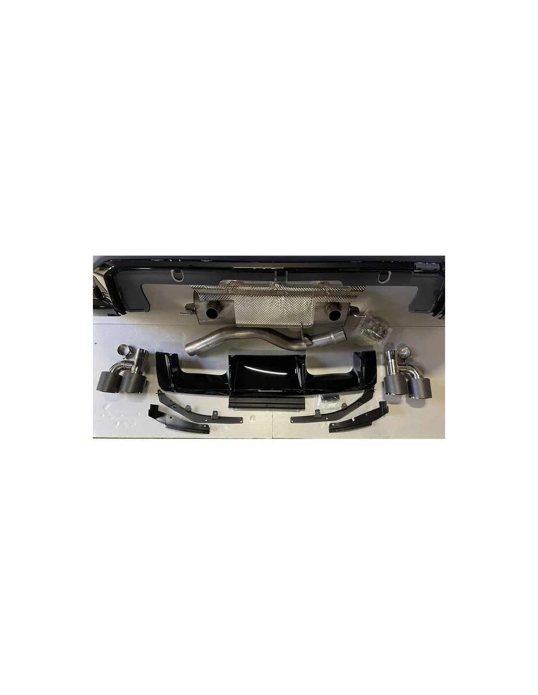  - BMW - Paraurti posteriore + scarico bmw g22 stile M4 0--0 - 2 - Aggiornate la vostra BMW G22 con il paraurti posteriore e lo 