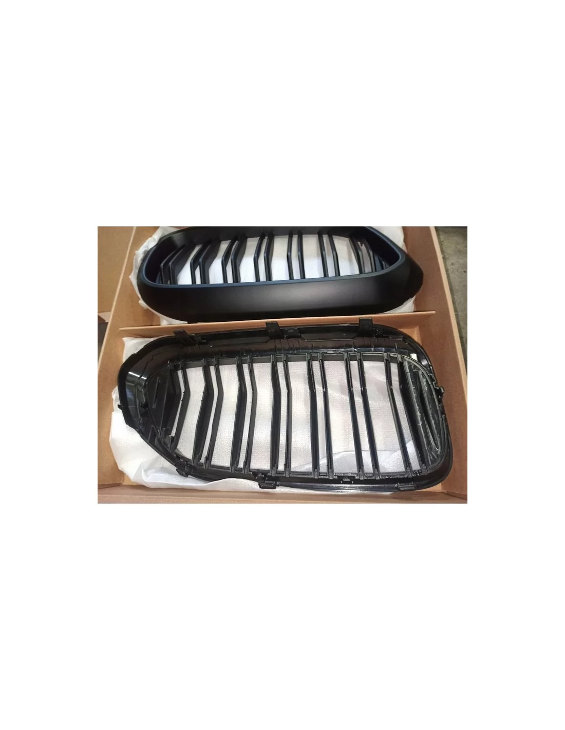 - BMW - Grille réniforme BMW 5 G30 noir mat 17-20 - 1 - Améliorez votre BMW 5 G30 (2017-2020) avec notre élégante grille de rei - BMW - Grille réniforme BMW 5 G30 noir mat 17-20 - 1 - Améliorez votre BMW 5 G30 (2017-2020) avec notre élégante grille de rei
