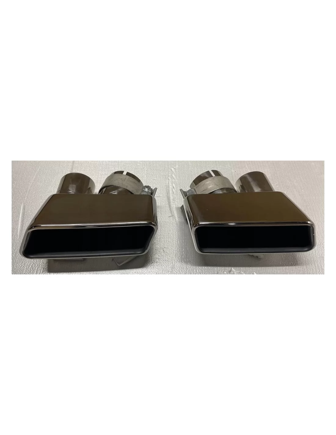  - BMW - Exhaust tips BMW 5 GT - 1 - Enhance your BMW 5 GT's performance and style with our premium exhaust tips for a bold and 