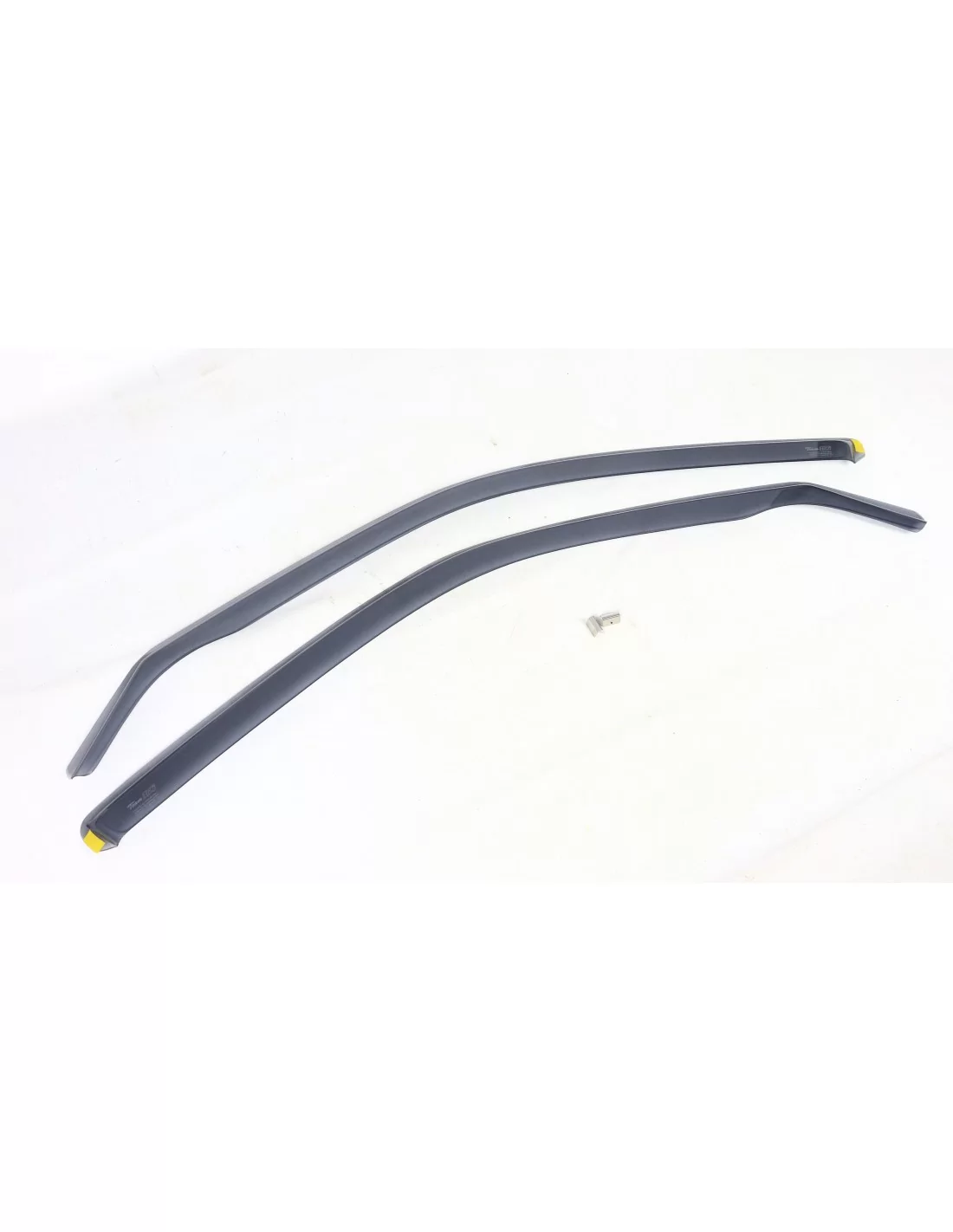  - BMW - Déflecteurs de pare-brise Heko BMW 7 e38 1996-2001 - 2 - Améliorez votre BMW 7 E38 (1996-2001) avec les déflecteurs de 