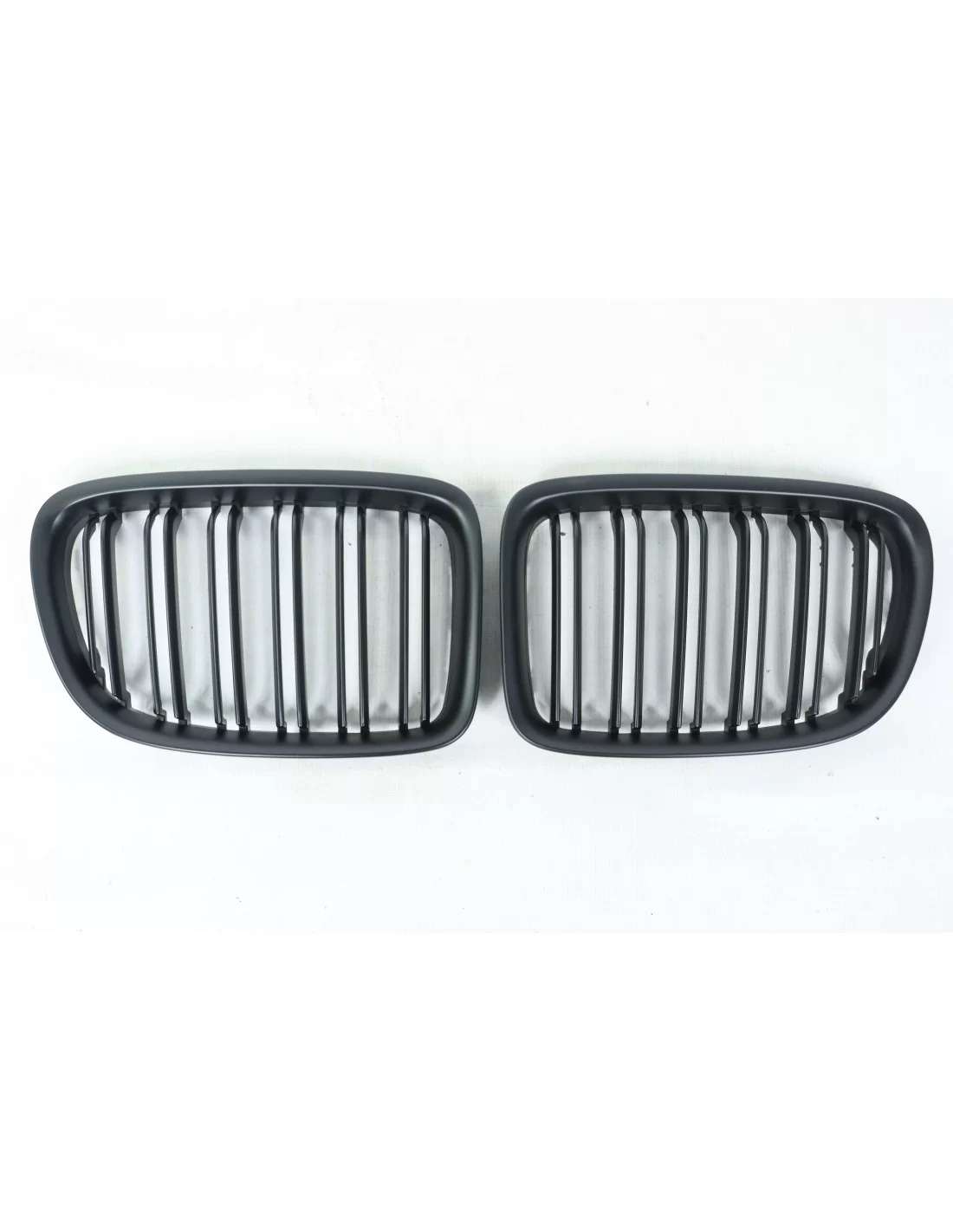 - BMW - Kidney Grill BMW X1 E84 2009-2015 matte black - 4 - Give your BMW X1 E84 (2009-2015) a bold look with our matte black   - BMW - Kidney Grill BMW X1 E84 2009-2015 matte black - 4 - Give your BMW X1 E84 (2009-2015) a bold look with our matte black