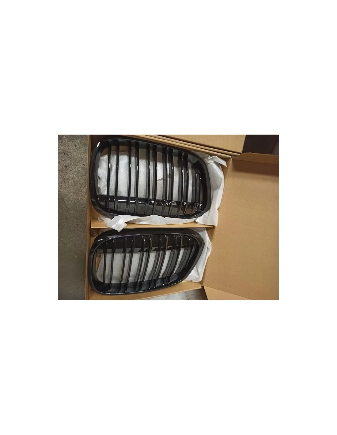 - BMW - BMW X1 F48 (2019+) grille de rein noir brillant - 3 - Élevez votre BMW X1 F48 (2019+) avec notre grille de rein brillan