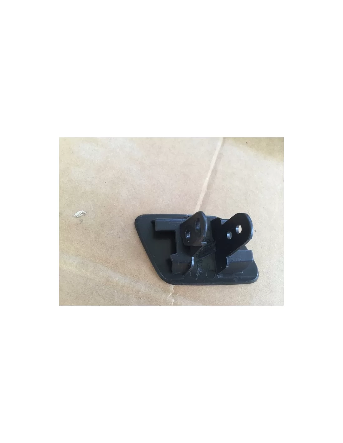  - BMW - Capuchon de rondelle BMW X5 E70 X6 E71 droite - 1 - Obtenez un bouchon de lave-glace droit de qualité pour votre BMW X5