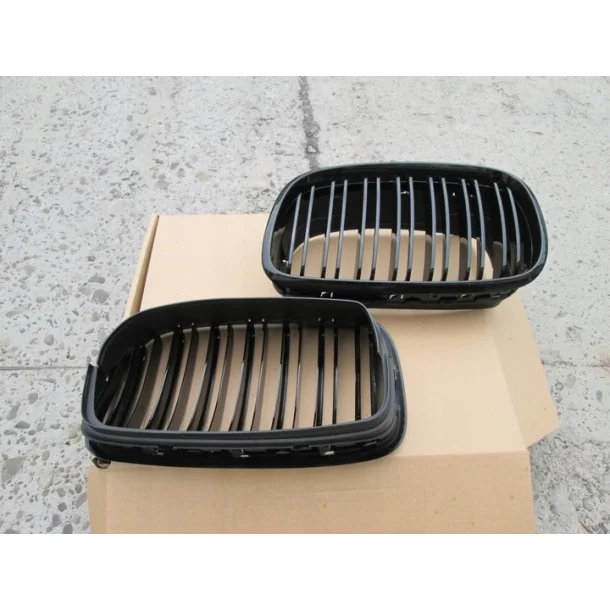  - BMW - Calandre BMW X5 E70 2007-2013 noir brillant - 3 - Transformez l'avant de votre BMW X5 E70 (2007-2013) avec notre grille