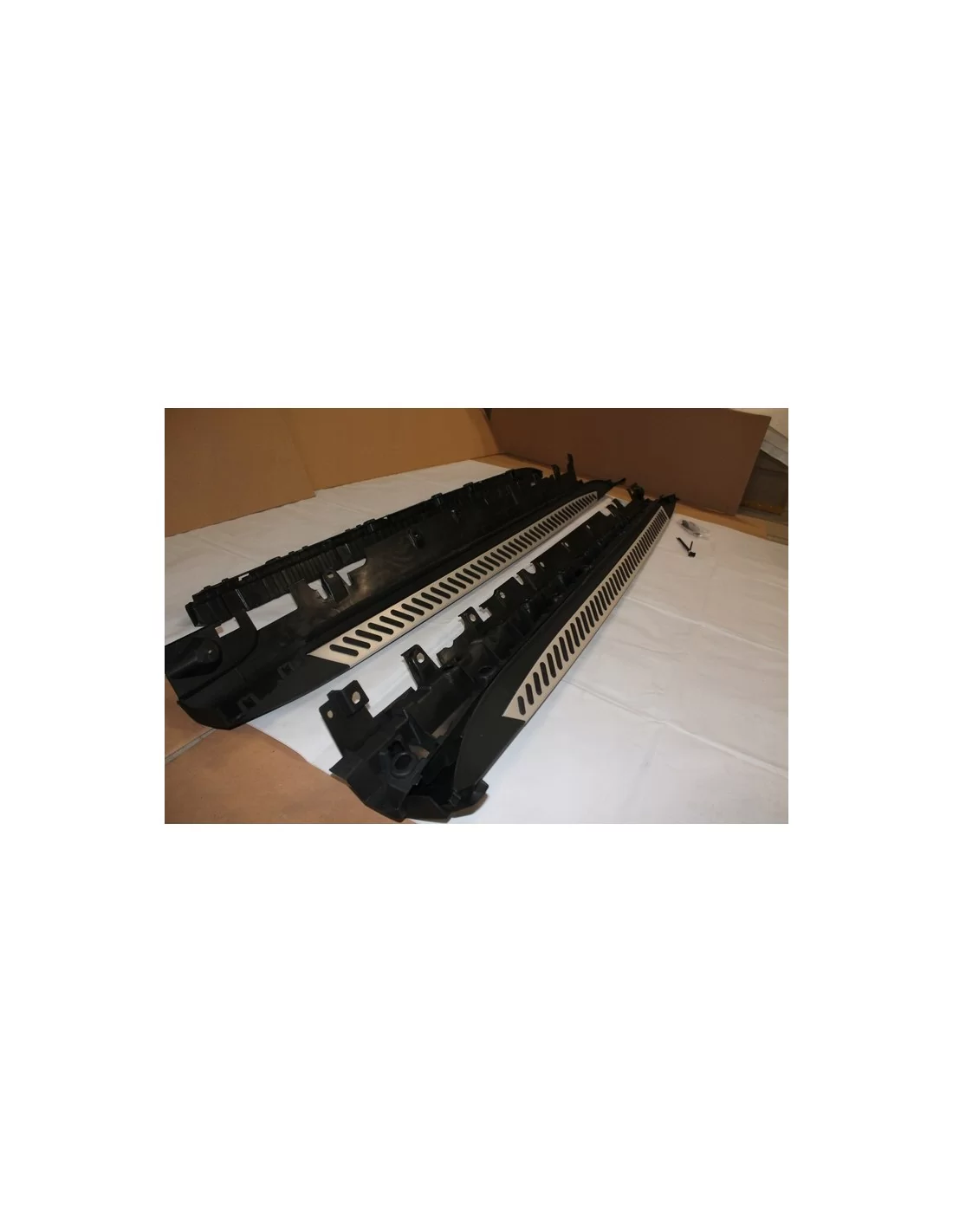  - BMW - Marchepieds BMW X5 F15 - 4 - Améliorez votre BMW X5 F15 avec nos marchepieds latéraux durables, conçus pour un accès fa