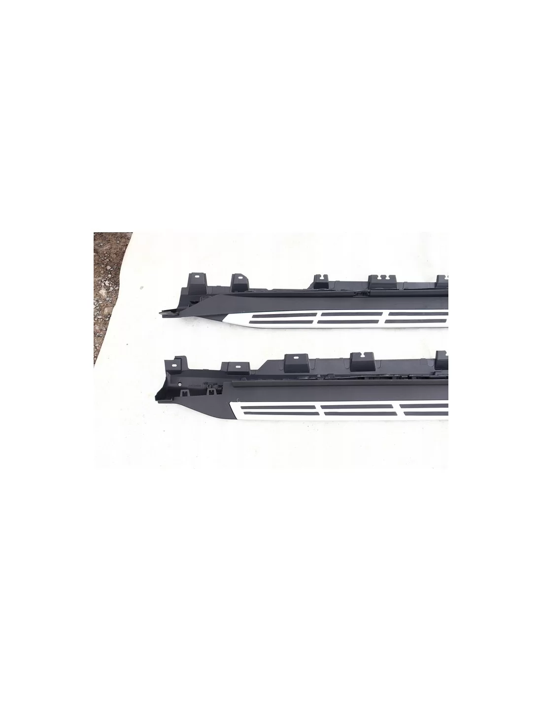  - BMW - Limiares dos degraus laterais BMW X6 G06 - 2 - Actualize o seu BMW X6 G06 com os nossos elegantes degraus laterais para