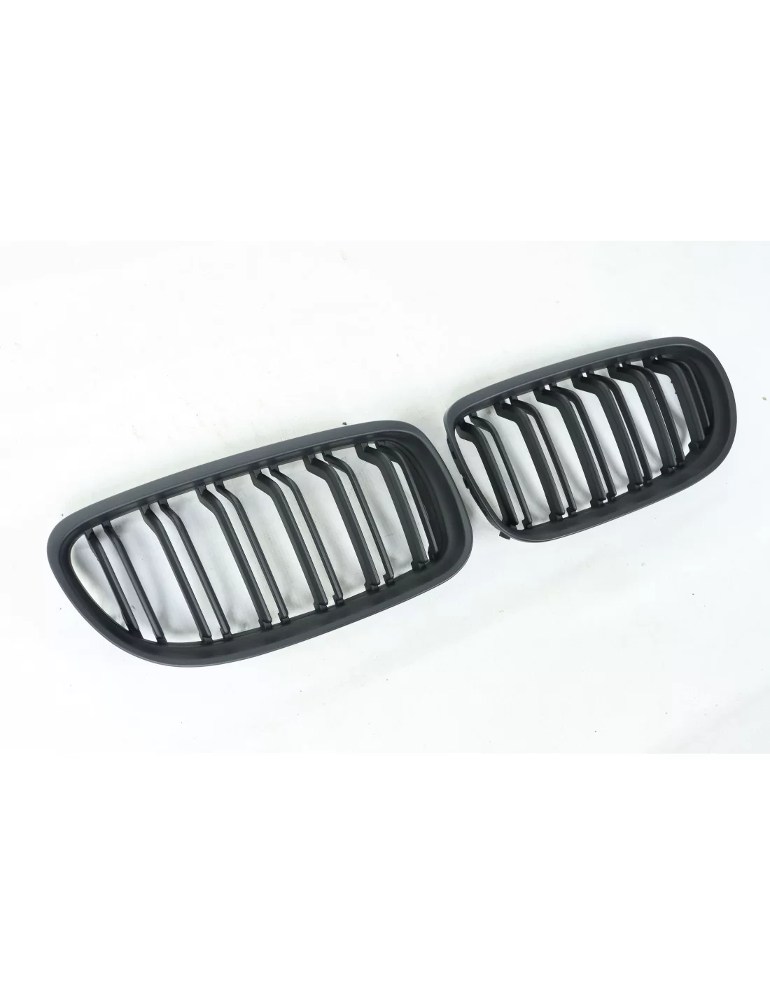  - BMW - Grelha de rim BMW Série 3 E90 M Package preto mate 2008-2011 - 2 - Melhore o seu BMW Série 3 E90 (2005-2007) com uma gr