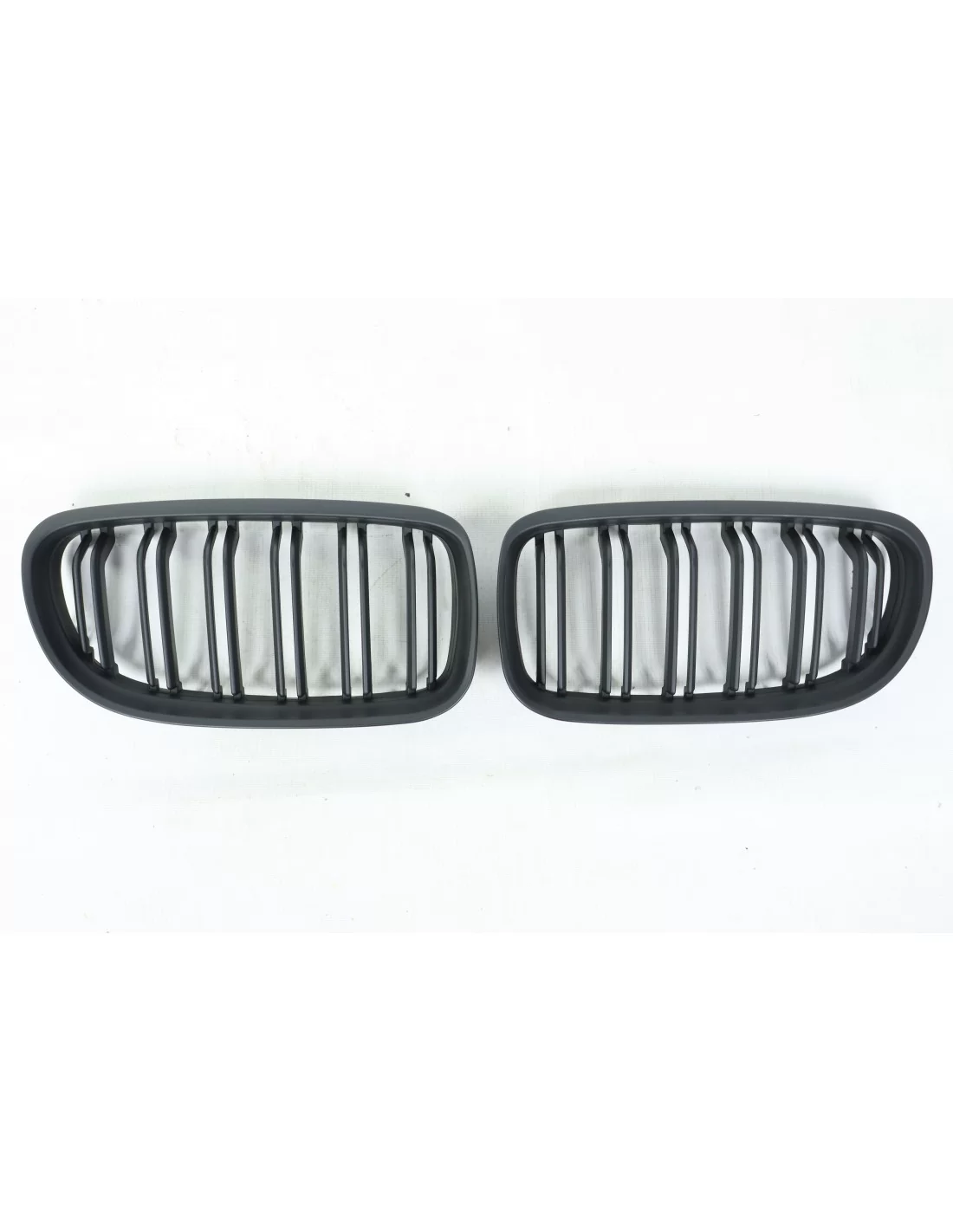 - BMW - Grille de rein BMW Série 3 E90 M Package noir mat 2008-2011 - 3 - Améliorez votre BMW Série 3 E90 (2005-2007) avec une - BMW - Grille de rein BMW Série 3 E90 M Package noir mat 2008-2011 - 3 - Améliorez votre BMW Série 3 E90 (2005-2007) avec une