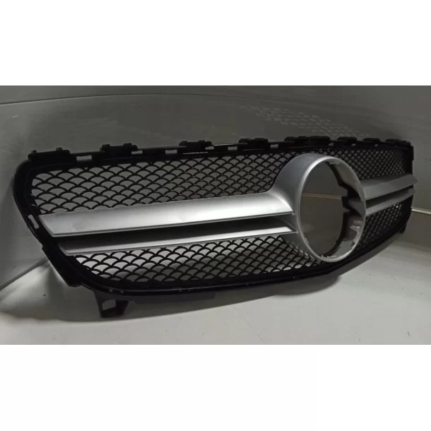  - Mercedes Benz - Grill AMG do Mercedesa Klasy A W176 mat-chrom 16-18 - 1 - Wzbogać swojego Mercedesa Klasy A W176 (2016-2018) 