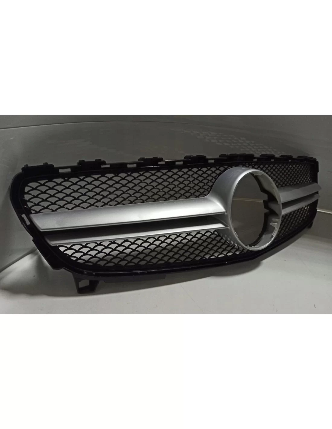 - Mercedes Benz - Grill AMG do Mercedesa Klasy A W176 mat-chrom 16-18 - 1 - Wzbogać swojego Mercedesa Klasy A W176 (2016-2018)   - Mercedes Benz - Grill AMG do Mercedesa Klasy A W176 mat-chrom 16-18 - 1 - Wzbogać swojego Mercedesa Klasy A W176 (2016-2018)