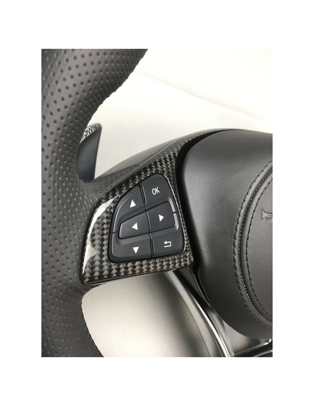 - Volante - Volante AMG de fibra de carbono para Mercedes-Benz Clase C Clase E W205 W213 - 2 - Eleve su Mercedes-Benz Clase C C - Volante - Volante AMG de fibra de carbono para Mercedes-Benz Clase C Clase E W205 W213 - 2 - Eleve su Mercedes-Benz Clase C C