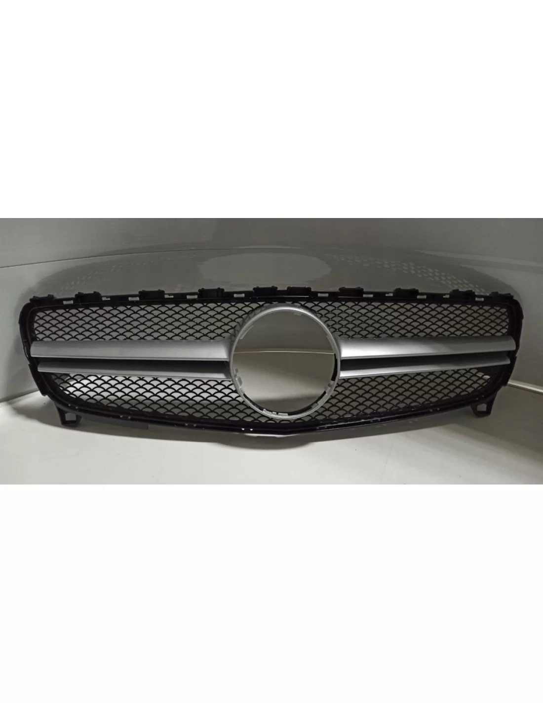- Mercedes Benz - Grill AMG do Mercedesa Klasy A W176 mat-chrom 16-18 - 4 - Wzbogać swojego Mercedesa Klasy A W176 (2016-2018)   - Mercedes Benz - Grill AMG do Mercedesa Klasy A W176 mat-chrom 16-18 - 4 - Wzbogać swojego Mercedesa Klasy A W176 (2016-2018)