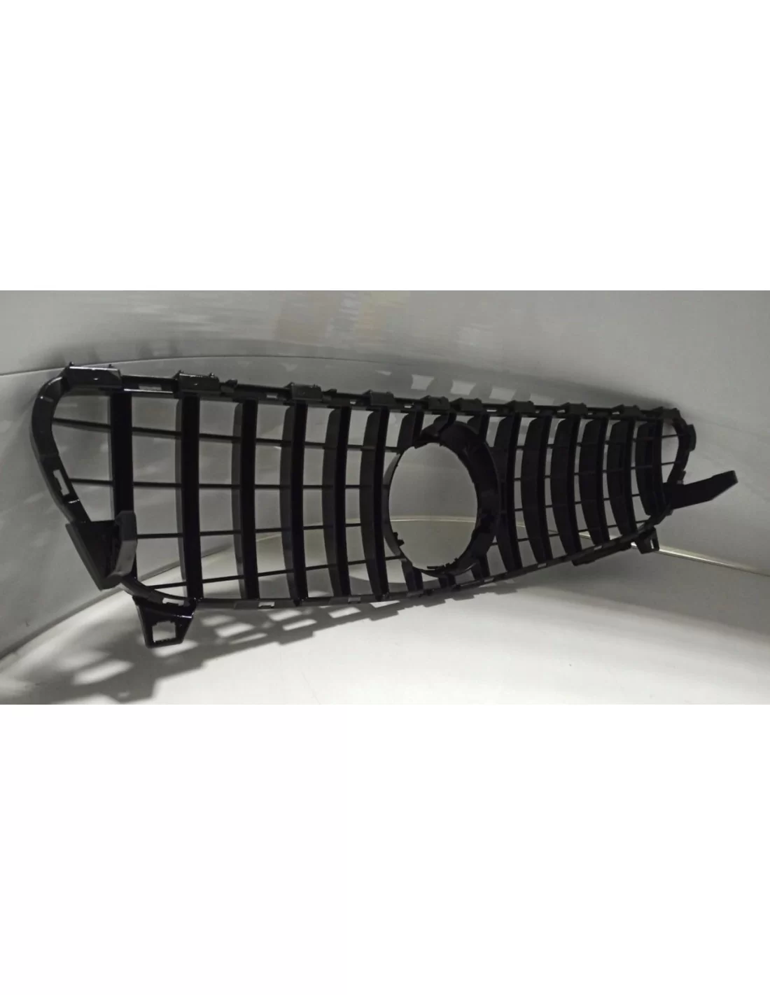  - Mercedes-Benz - Grill Mercedes A-Klass W176 PANAM GT Svart 15-18 - 4 - Uppgradera din Mercedes A-Klass W176 (2015-2018) med d