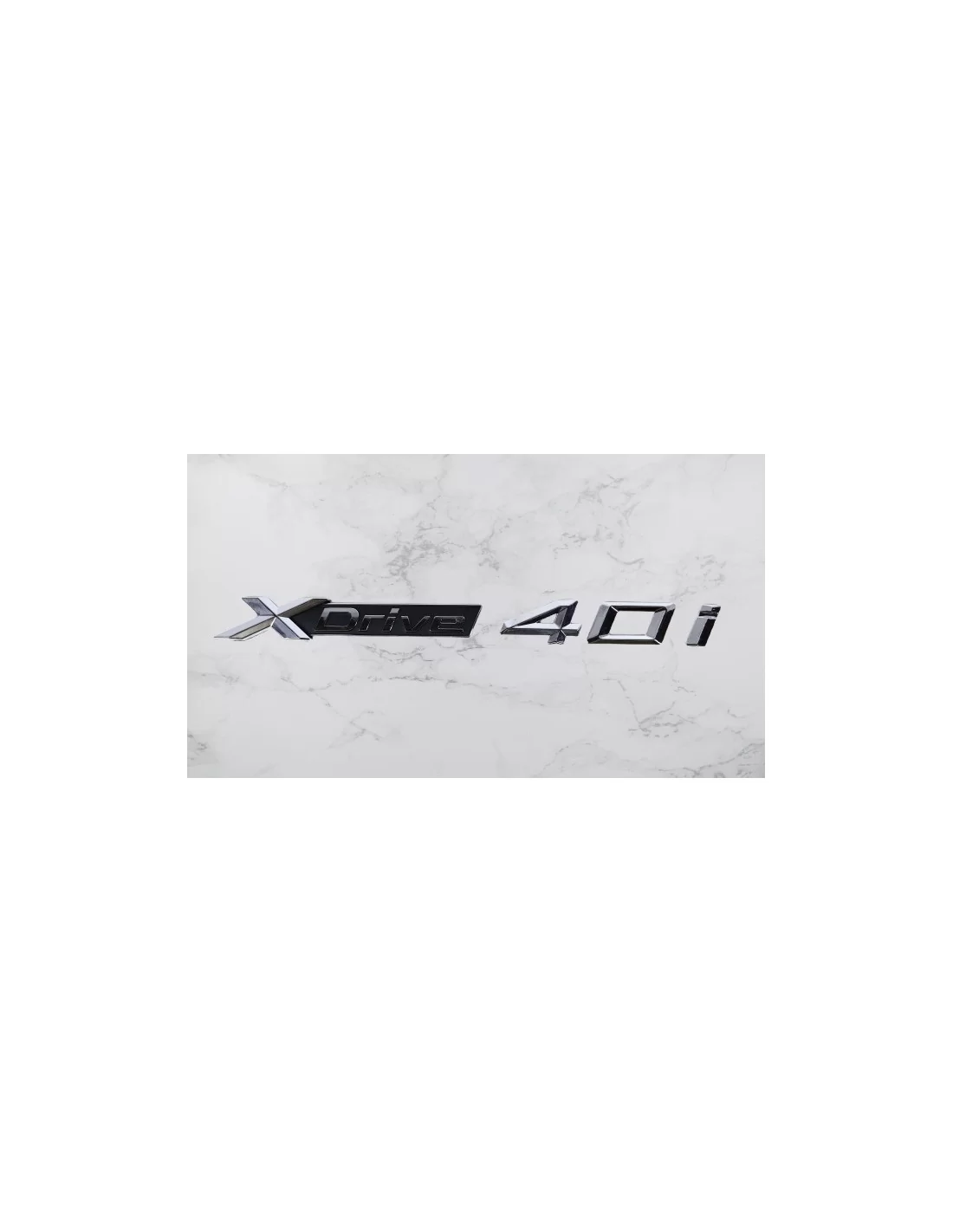  - logo & Emblems - Emblème BMW 40i - 2 - Transformez votre BMW avec notre emblème 40i pour une apparence élégante et sophistiqu