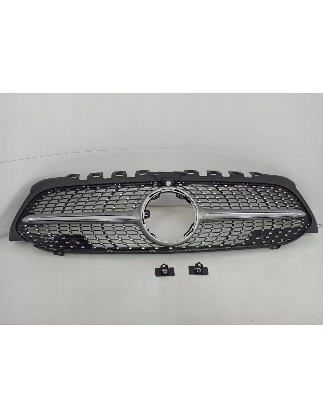  - Mercedes Benz - Grill przedni Diamond srebrny pasujący do MERCEDES A-CLASS W177 - 2 - Ulepsz swojego Mercedesa Klasy A W177 d