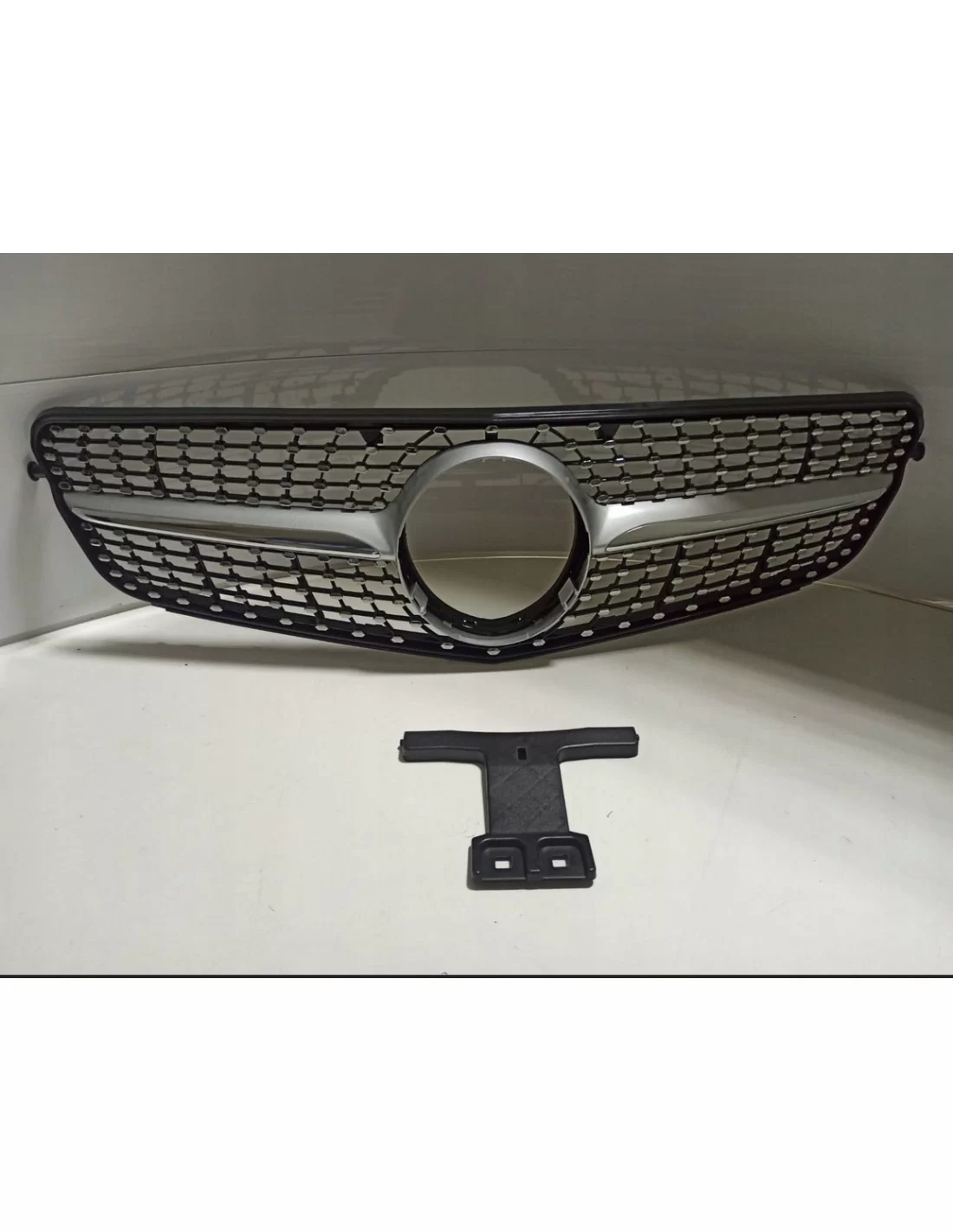 - Mercedes-Benz - Front Grill Diamond Silver for MERCEDES C-CLASS W204 07-13 - 1 - Upgrade your Mercedes C-Class W204 (2006-201  - Mercedes-Benz - Front Grill Diamond Silver for MERCEDES C-CLASS W204 07-13 - 1 - Upgrade your Mercedes C-Class W204 (2006-201