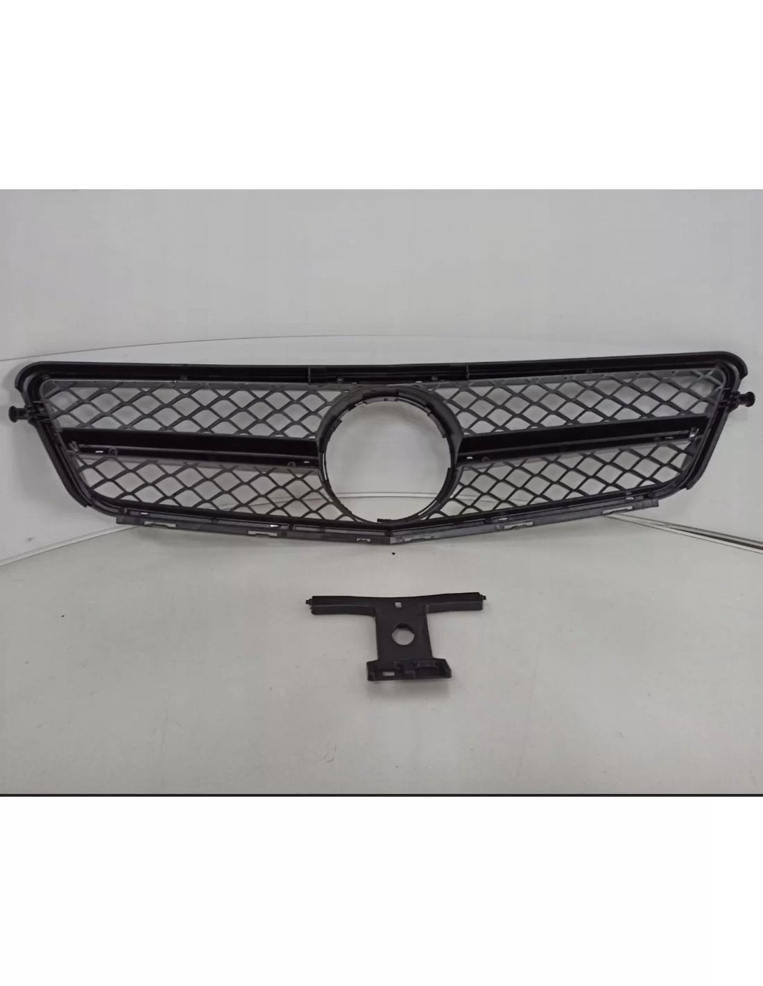  - Mercedes Benz - Frontgrill SL ch/schwarz für MERCEDES C-CLASS W204 - 2 - Rüsten Sie Ihre Mercedes C-Klasse W204 mit dem SL CH