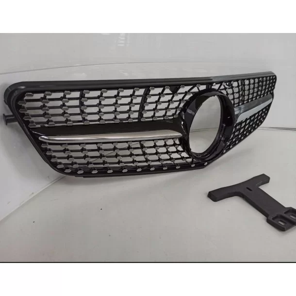 - Mercedes-Benz - Grelha frontal Preto diamante para MERCEDES C-CLASS W204 - 3 - Melhore o seu Mercedes Classe C W204 com a ele