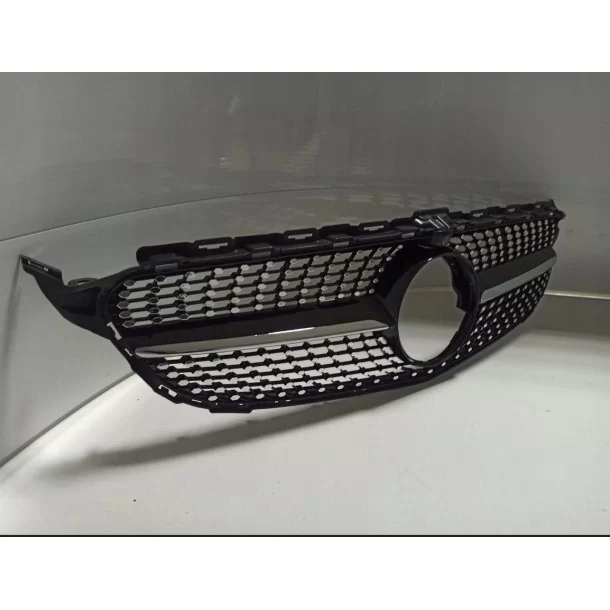  - Mercedes Benz C-Class 2014-2018 (W205) - Frontgrill Diamantschwarz Kamera Passend für MERCEDES C-CLASS W205 - 3 - Rüsten Sie 