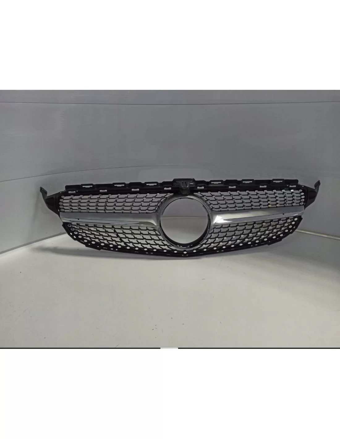 - Mercedes-Benz C-Class 2014-2018 (W205) - Front Grill Diamond zilver camera Fit voor MERCEDES C-KLASSE W205 - 1 - Verfraai uw - Mercedes-Benz C-Class 2014-2018 (W205) - Front Grill Diamond zilver camera Fit voor MERCEDES C-KLASSE W205 - 1 - Verfraai uw
