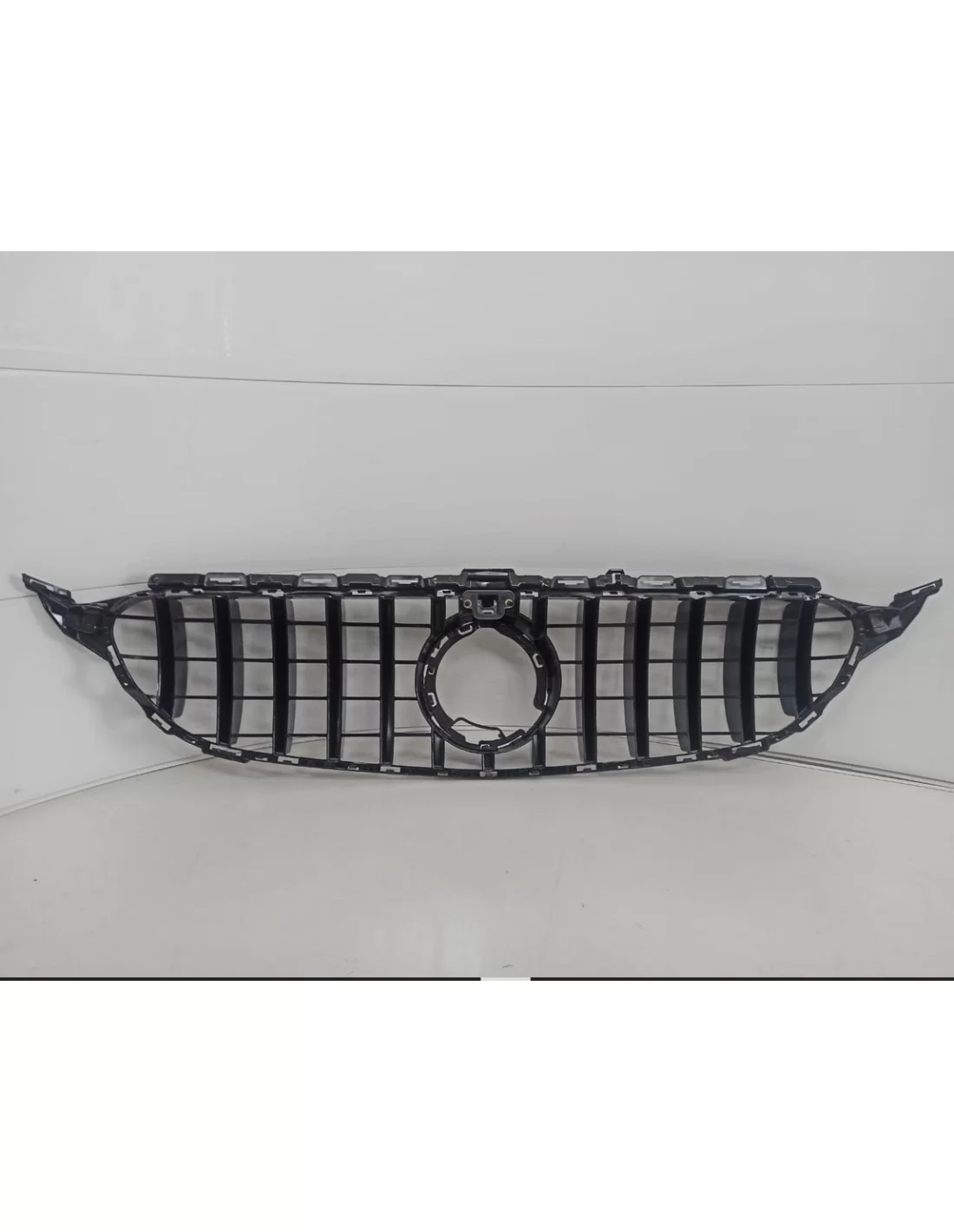 - Mercedes-Benz C-Class 2019+ - Frontgrill GT svart kamera Passar till MERCEDES C-CLASS W205 - 3 - Förhöj din Mercedes C-klass - Mercedes-Benz C-Class 2019+ - Frontgrill GT svart kamera Passar till MERCEDES C-CLASS W205 - 3 - Förhöj din Mercedes C-klass