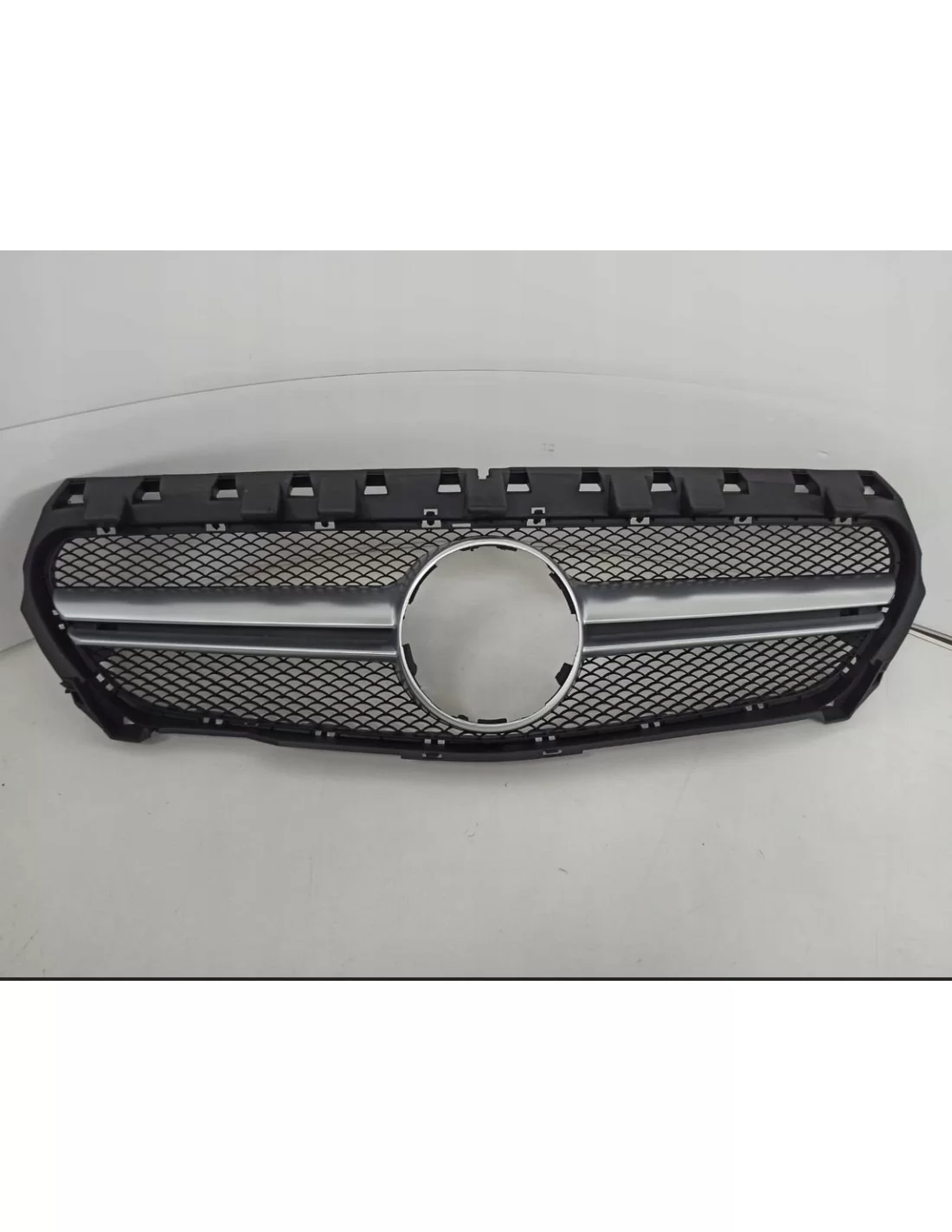  - Mercedes Benz - Grille avant AMG mat chrome pour MERCEDES CLA-CLASS W117 - 3 - Améliorez votre Mercedes Classe CLA W117 avec 