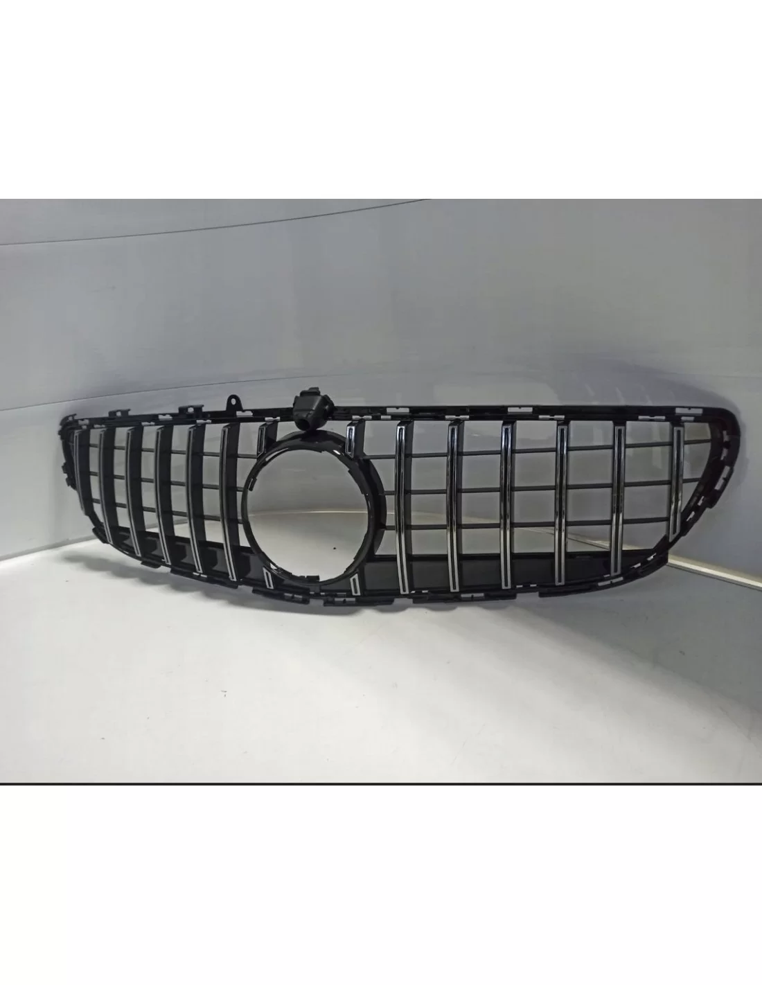  - Mercedes Benz - Frontgrill GT chrom/schwarz Kamera Passend für MERCEDES CLS-KLASSE W218 - 4 - Rüsten Sie Ihre Mercedes CLS-Kl
