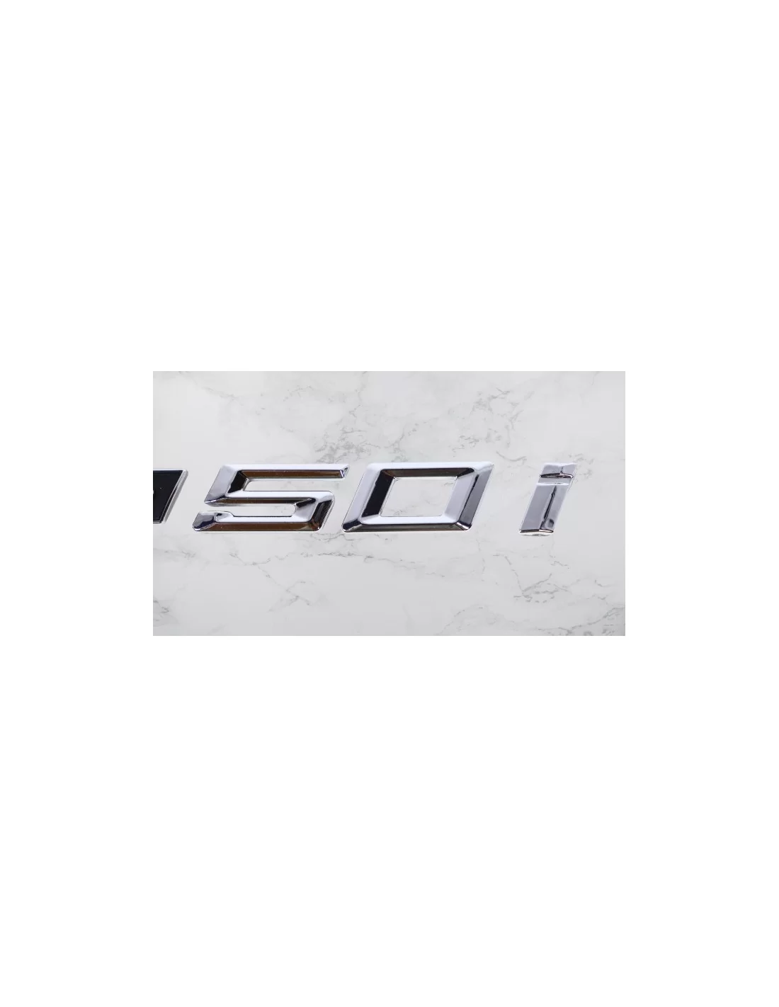  - logo & Emblems - Emblème BMW 50i - 1 - Affichez votre style avec notre emblème BMW 50i de haute qualité ! Idéal pour remplace