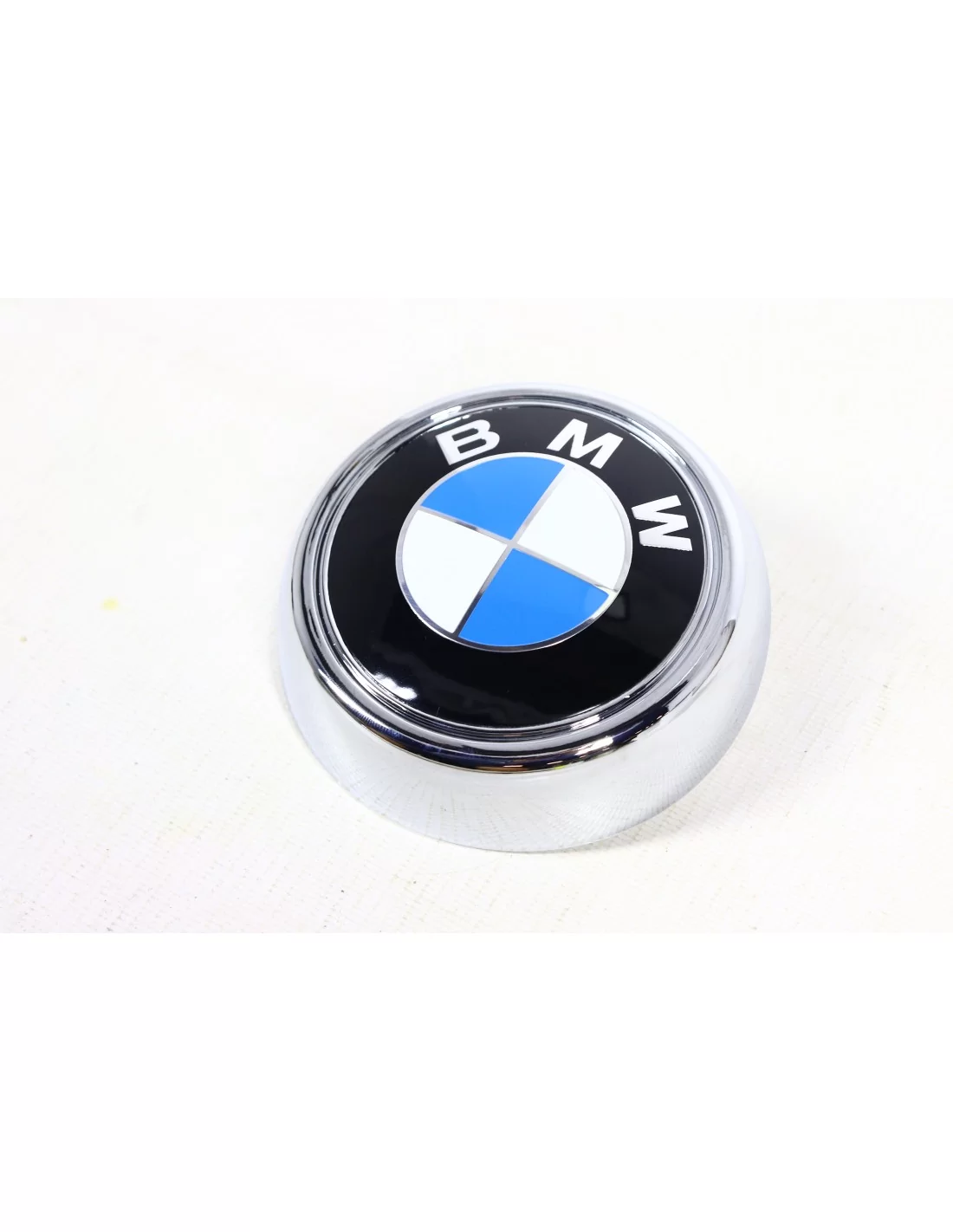 - Logos & Emblems - BMW emblem - 3 - Transform your BMW with our premium emblem for a sleek and stylish finish! Perfect for any  - Logos & Emblems - BMW emblem - 3 - Transform your BMW with our premium emblem for a sleek and stylish finish! Perfect for any