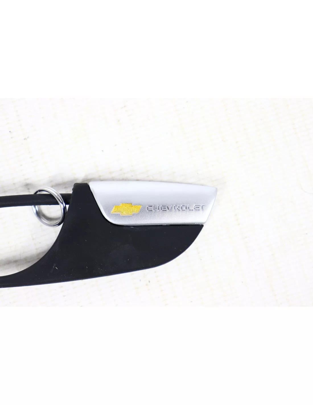 - Chevrolet - Chevrolet key ring - 1 - Show off your Chevy pride with a stylish Chevrolet key ring. Perfect for any car enthusi - Chevrolet - Chevrolet key ring - 1 - Show off your Chevy pride with a stylish Chevrolet key ring. Perfect for any car enthusi