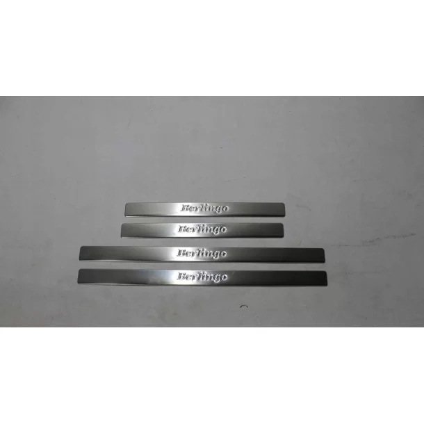  - Citroen - Tapones de umbral Citroen Berlingo 1996-2008 - 1 - Añade durabilidad y estilo a tu Citroën Berlingo con estos tapon