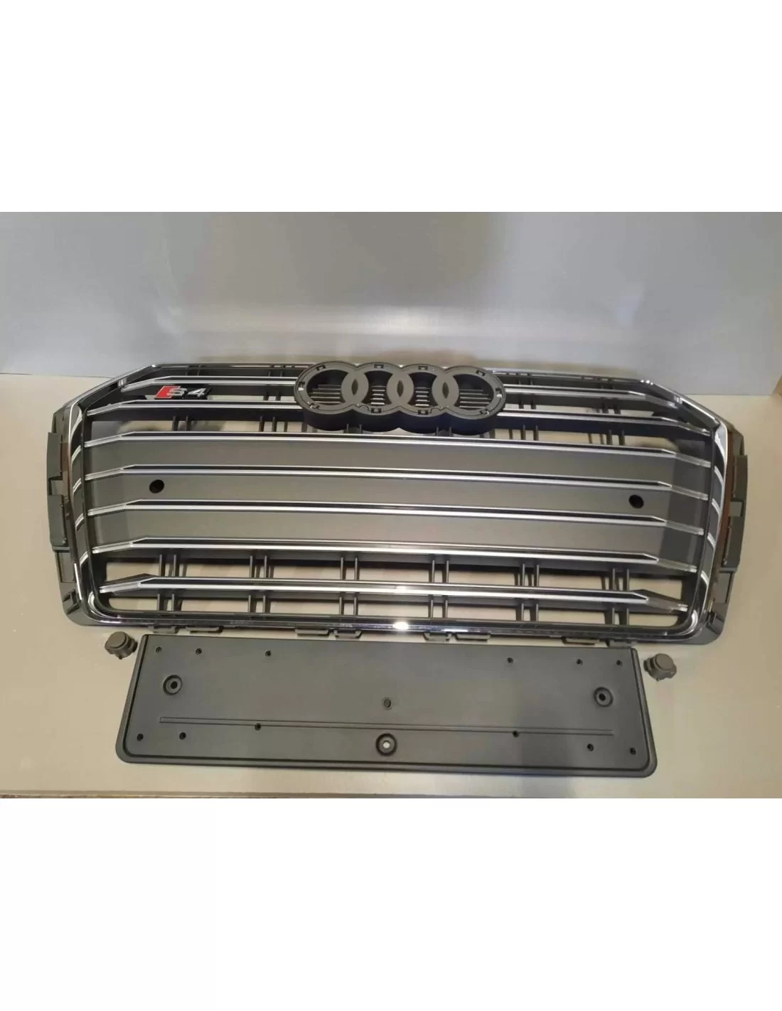 Audi A4 B9 2015-2019 kylargrill i S4 grå stil Hem, Audi, Audi A4 2015-2019 (B9) Audi