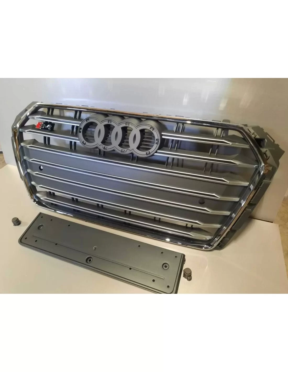 Решітка радіатора Audi A4 B9 2015-2019 в стилі S4 сірого кольору Головна, Audi, Audi A4 2015-2019 (B9) Audi
