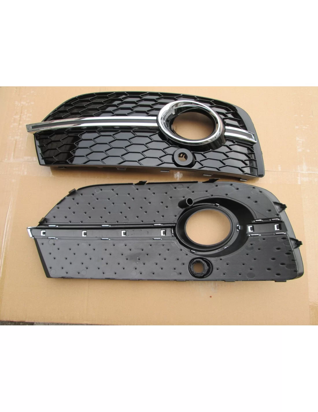  - Audi - NEBELSCHEINWERFER GITTER AUDI Q3 8U RSQ5 STYLE 2012-2015 - 7 - Veredeln Sie Ihren Audi Q3 2012-2015 mit einem Nebelsch