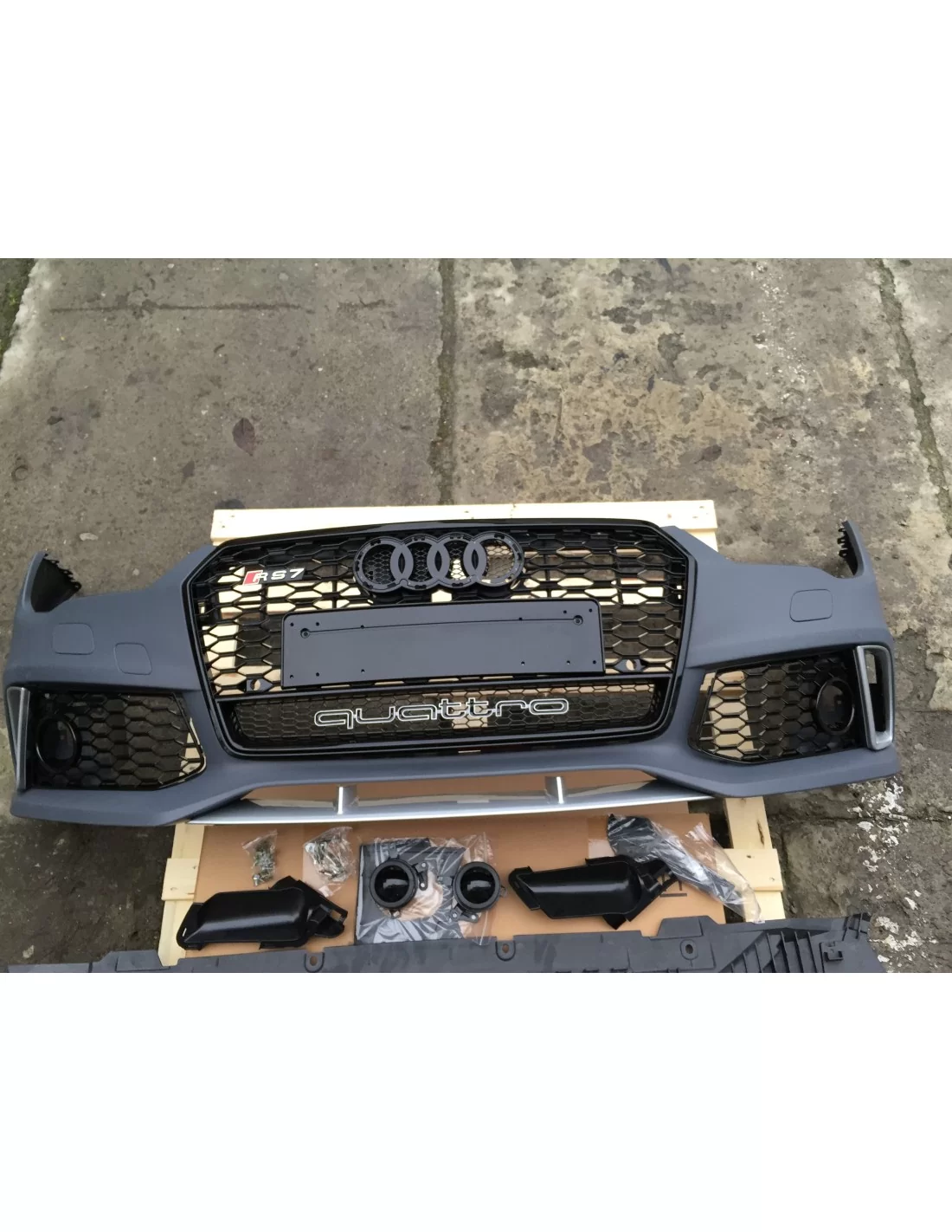 - Audi - Audi A7 4G 2014-2017 Frontstoßstange mit Kühlergrill RS7-Optik - 5 - Veredeln Sie Ihren Audi A7 2014-2017 mit einer Fr - Audi - Audi A7 4G 2014-2017 Frontstoßstange mit Kühlergrill RS7-Optik - 5 - Veredeln Sie Ihren Audi A7 2014-2017 mit einer Fr