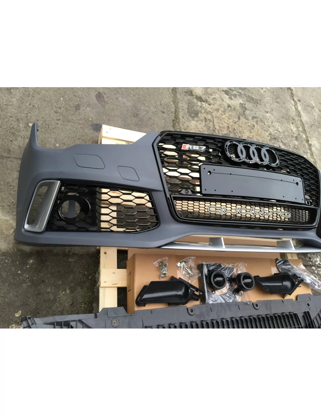 - Audi - Audi A7 4G 2014-2017 pare-chocs avant avec grille RS7 optics - 9 - Améliorez votre Audi A7 2014-2017 avec un pare-choc  - Audi - Audi A7 4G 2014-2017 pare-chocs avant avec grille RS7 optics - 9 - Améliorez votre Audi A7 2014-2017 avec un pare-choc