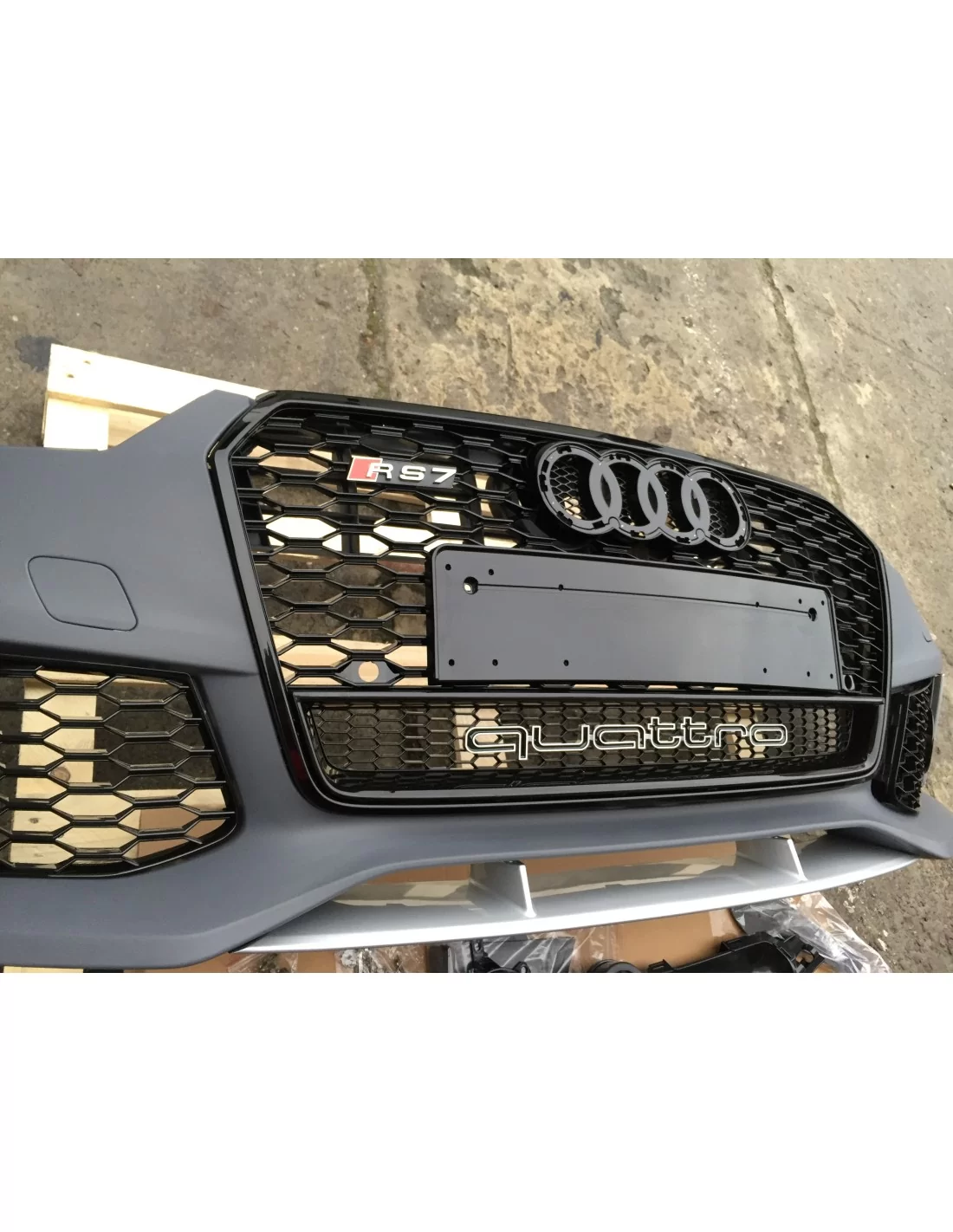 - Audi - Audi A7 4G 2014-2017 voorbumper bumper met grille RS7 optiek - 13 - Verfraai je Audi A7 2014-2017 met een voorbumper e  - Audi - Audi A7 4G 2014-2017 voorbumper bumper met grille RS7 optiek - 13 - Verfraai je Audi A7 2014-2017 met een voorbumper e