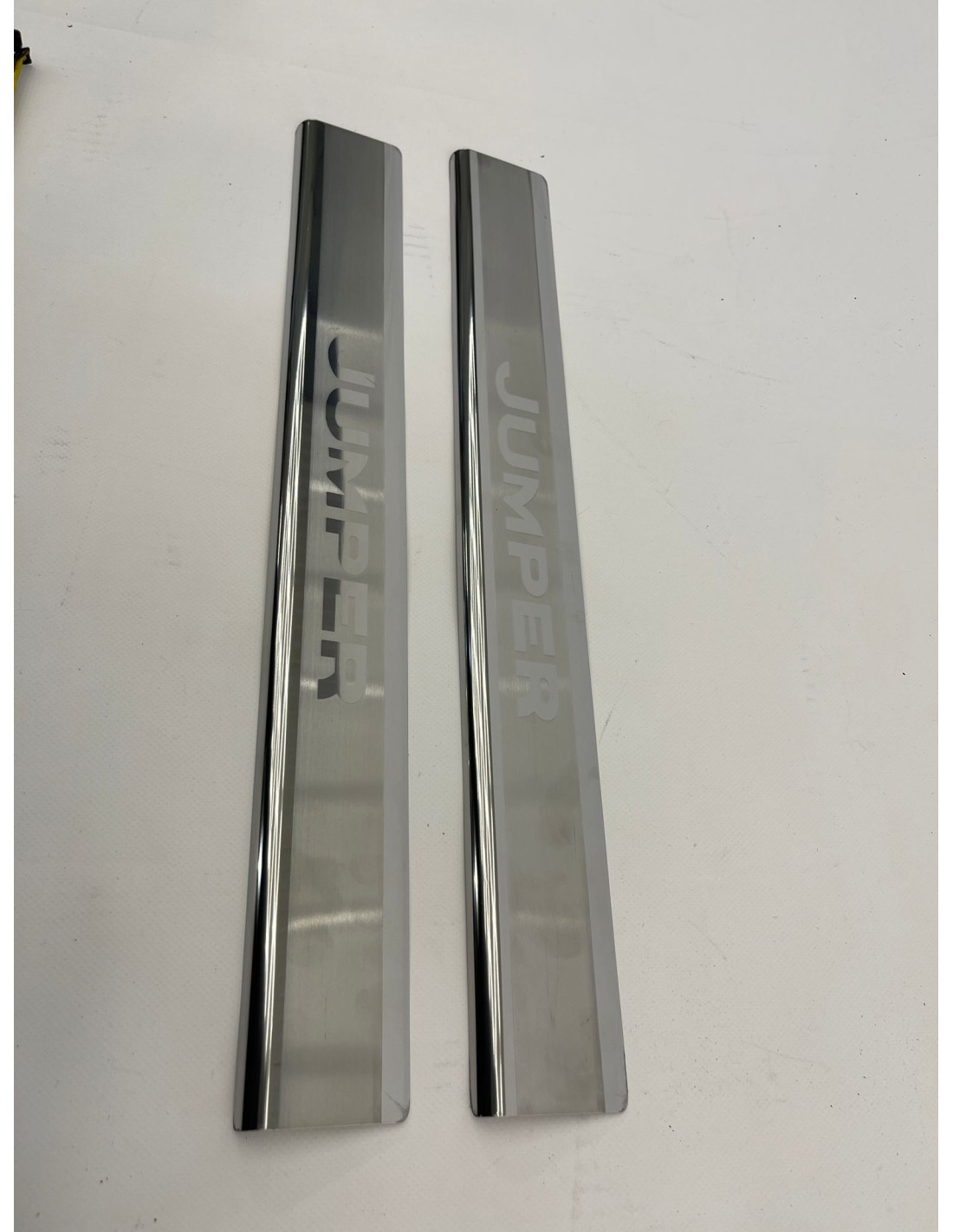  - Citroen - Tampas de limiar Citroën Jumper 2006-2014 - 2 - Proteja o seu Citroën Jumper com as tampas das soleiras para os mod