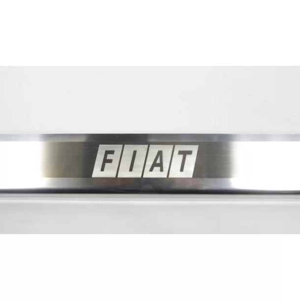  - Fiat - Tröskellock Fiat Bravo 2007+ - 1 - Skydda och förbättra din Fiat Bravo med hållbara tröskelkåpor som är utformade för 