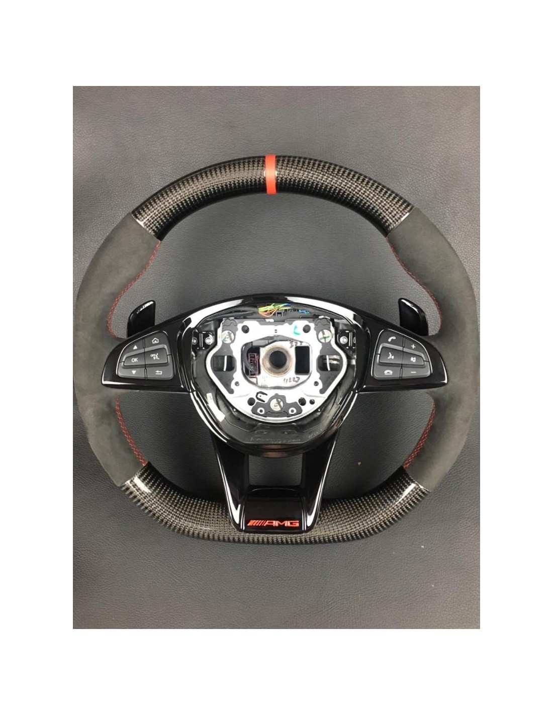 - Volante - Volante de fibra de carbono AMG para Mercedes-Benz W205 W213 Clase E Clase C - 1 - Actualice su Mercedes-Benz W205 - Volante - Volante de fibra de carbono AMG para Mercedes-Benz W205 W213 Clase E Clase C - 1 - Actualice su Mercedes-Benz W205