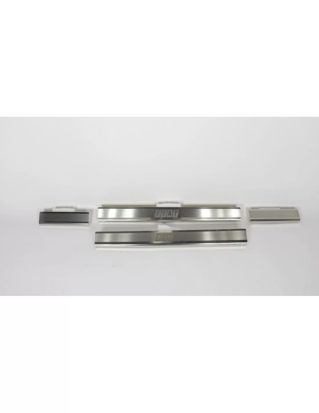 - Fiat - Tampas de limiar Fiat Bravo 2007+ - 3 - Proteja e melhore o seu Fiat Bravo com tampas de soleira duradouras concebidas - Fiat - Tampas de limiar Fiat Bravo 2007+ - 3 - Proteja e melhore o seu Fiat Bravo com tampas de soleira duradouras concebidas
