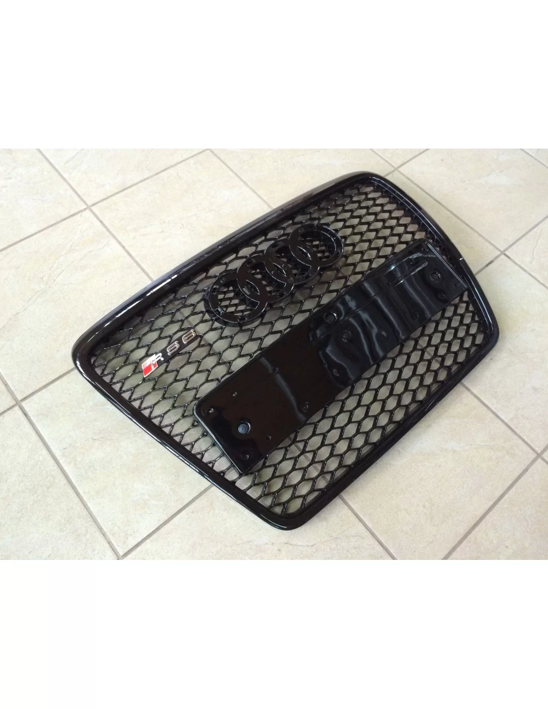 - Audi - Para Audi A6 C6 2004-2011 Grelha do radiador Grelha frontal em preto com aspeto RS6 - 2 - Transforme o seu Audi A6 C6 - Audi - Para Audi A6 C6 2004-2011 Grelha do radiador Grelha frontal em preto com aspeto RS6 - 2 - Transforme o seu Audi A6 C6