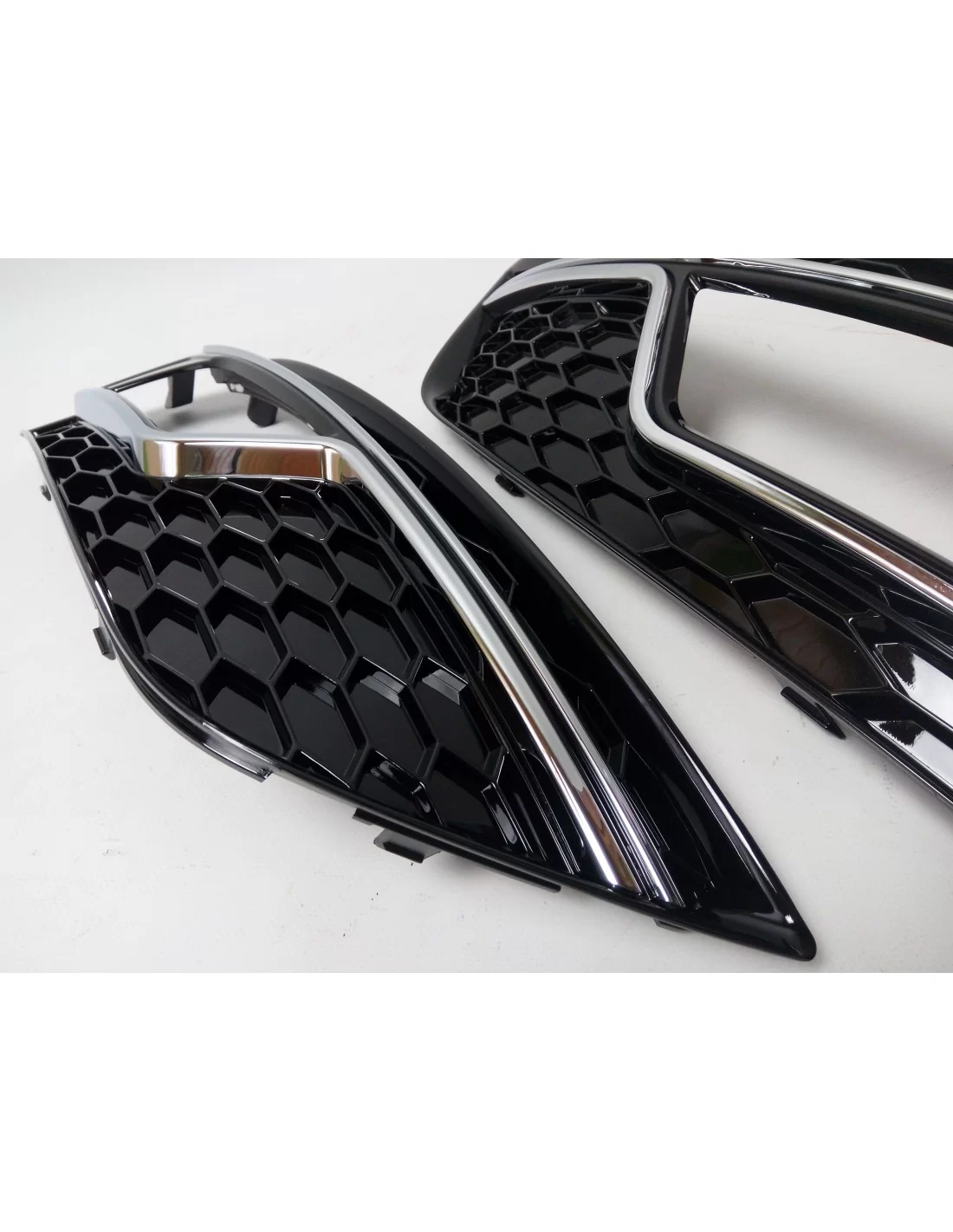  - Audi - Für Audi A4 B8 2012-2015 Grill Nebelscheinwerfer Kühlergrill in RS4 Optik schwarz schwarz - 4 - Kaufen Sie den Audi A4